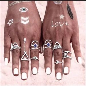 8 piece triangle ring set silver & blue